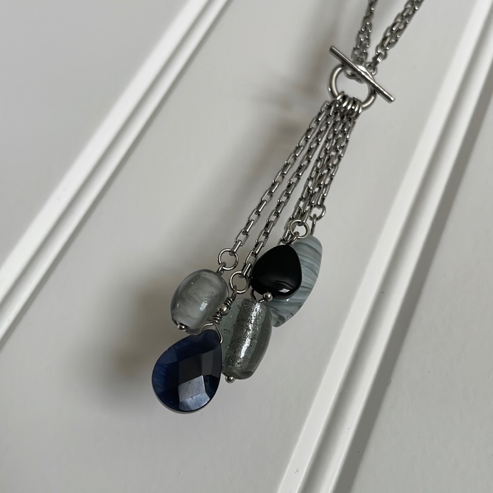 Necklace with dangle beads can be worn 2 ways